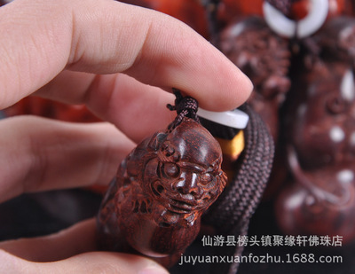 匠心雕琢，紫檀風(fēng)韻——精品印度小葉紫檀木葫蘆貔貅手把件賞析